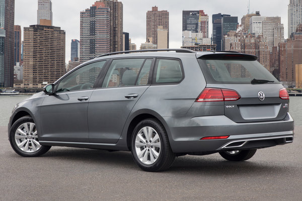 2018 Volkswagen Golf SportWagen