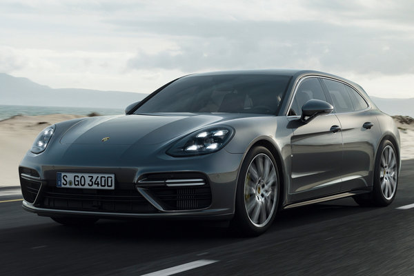 2018 Porsche Panamera Sport Turismo Turbo