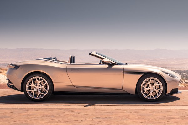 2018 Aston Martin DB11 Volante