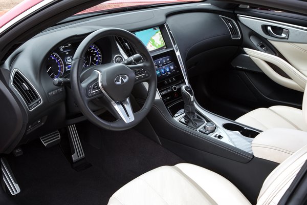 2018 Infiniti Q60 Interior