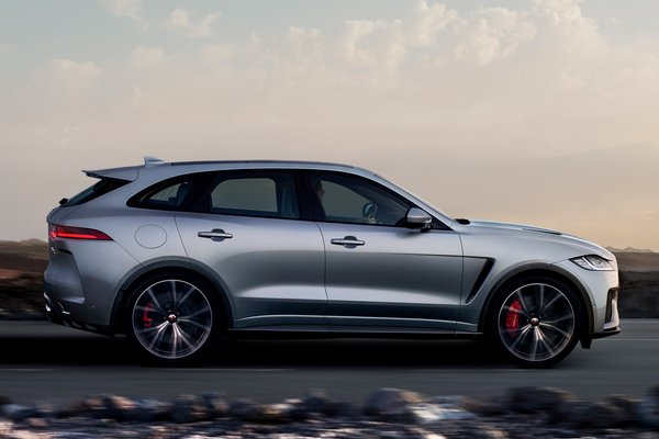 2019 Jaguar F-Pace SVR