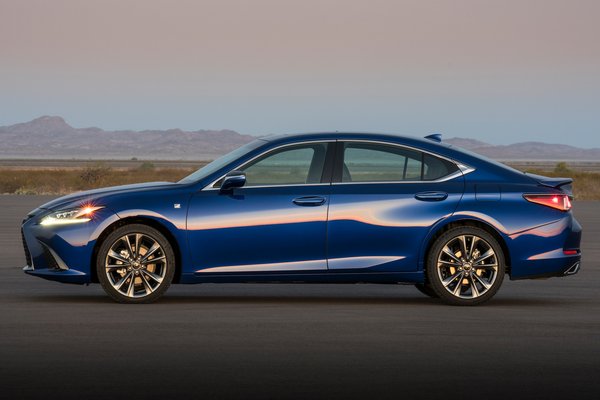 2019 Lexus ES