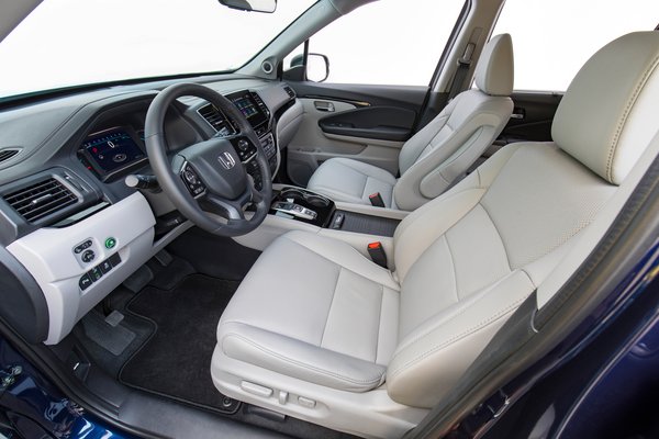 2019 Honda Pilot Elite Interior