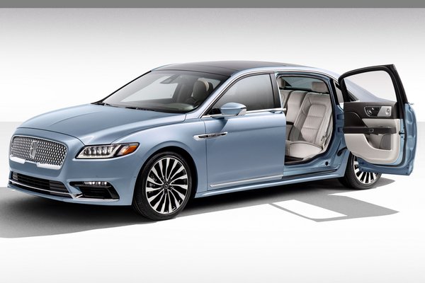 2019 Lincoln Continental Coach Door