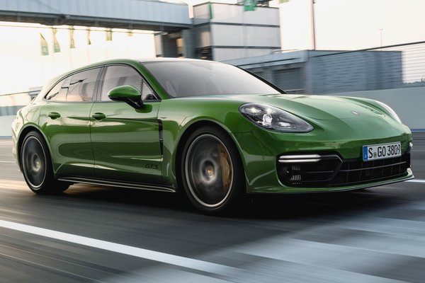 2019 Porsche Panamera Sport Turismo GTS