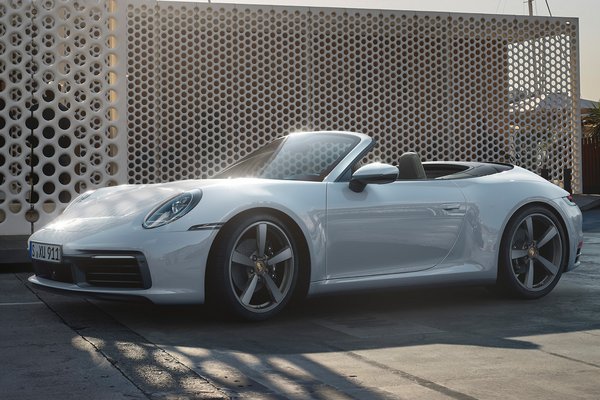 2020 Porsche 911 Carrera 4 Cabriolet