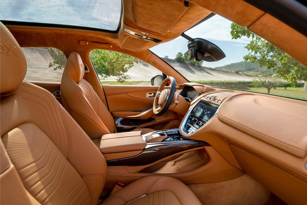 2020 Aston Martin DBX Interior