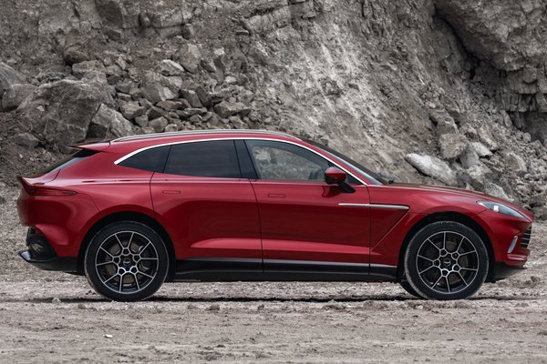 2020 Aston Martin DBX