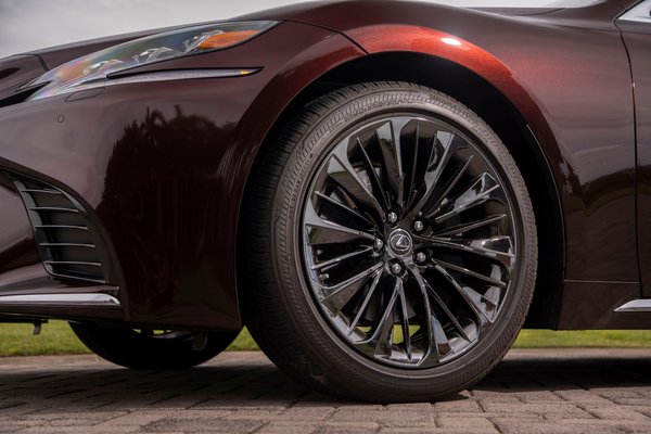 2020 Lexus LS 500 Inspiration Wheel