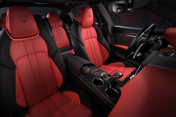 2020 Maserati Ghibli Edizione Ribelle Interior