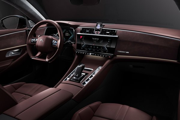 2021 DS 9 Interior