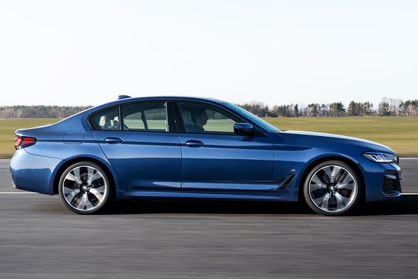 2021 BMW 5-Series 530e sedan