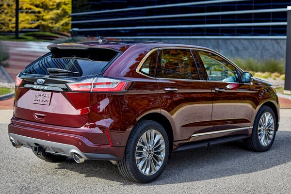 2021 Ford Edge Titanium Elite