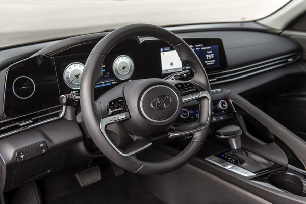 2021 Hyundai Elantra sedan Instrumentation