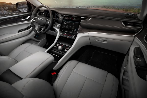 2021 Jeep Grand Cherokee L Overland Interior