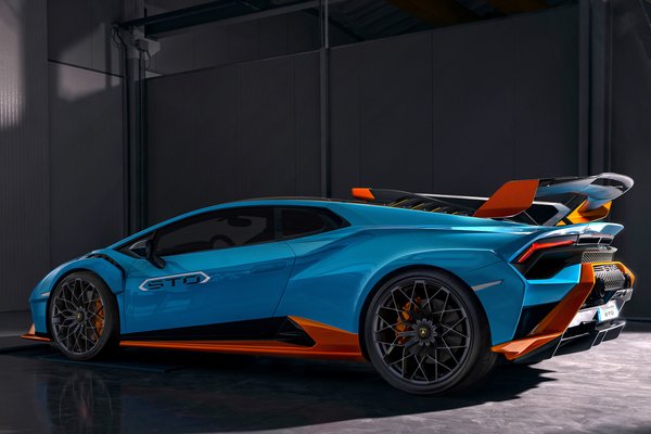 2021 Lamborghini Huracan STO