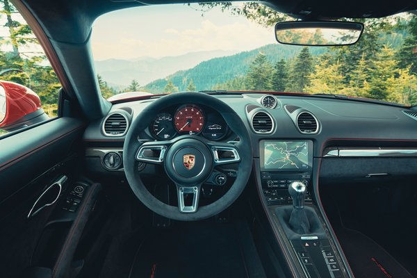 2021 Porsche 718 Cayman GTS 4.0 Interior