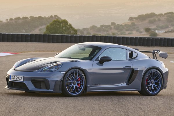 2022 Porsche 718 Cayman GT4 RS