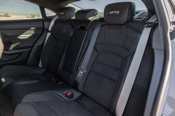 2022 Porsche Taycan GTS Interior