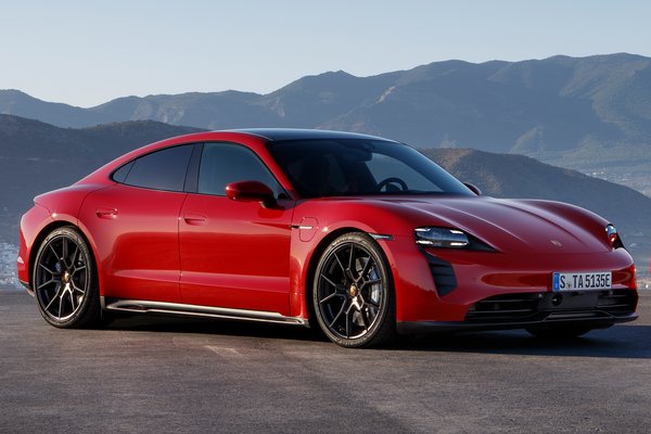 2022 Porsche Taycan GTS