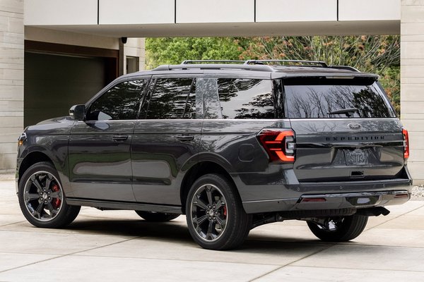 2022 Ford Expedition Stealth Edition