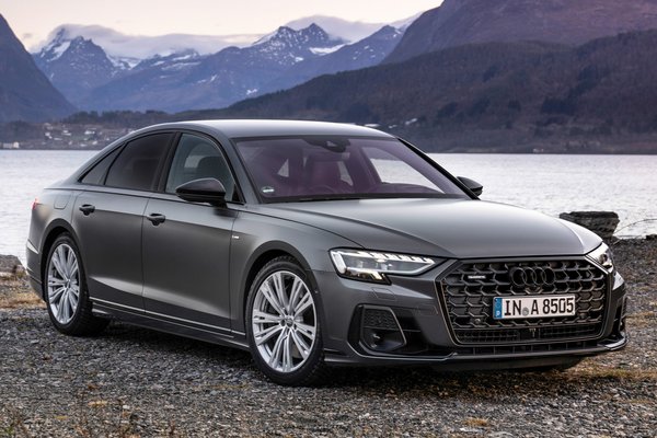 2022 Audi A8