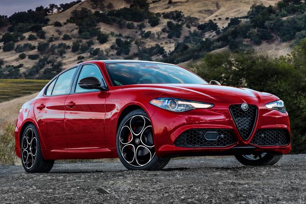 2022 Alfa Romeo Giulia