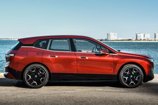 2022 BMW iX