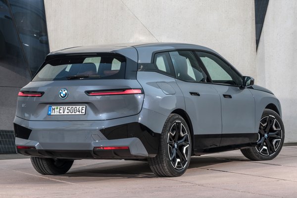 2022 BMW iX