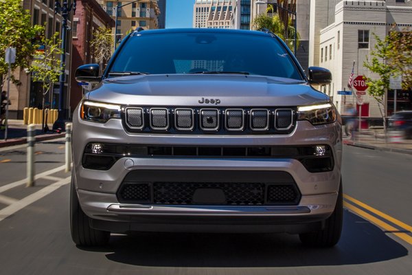 2022 Jeep Compass Limited with High Altitude Package