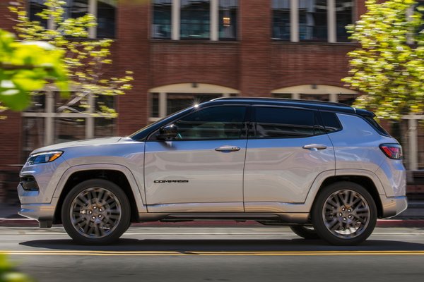 2022 Jeep Compass Limited with High Altitude Package