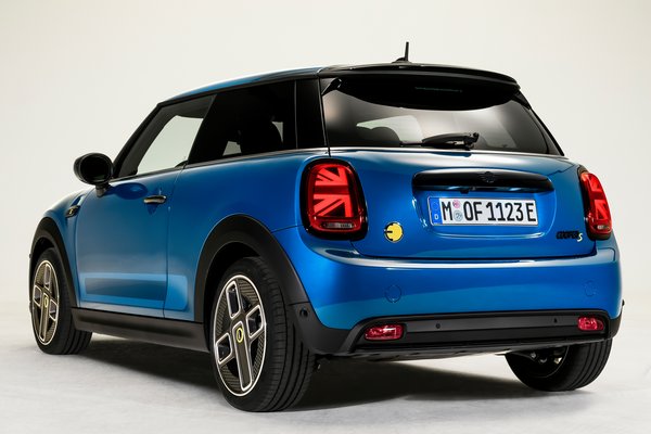 2022 Mini Cooper Hardtop 2d SE Electric