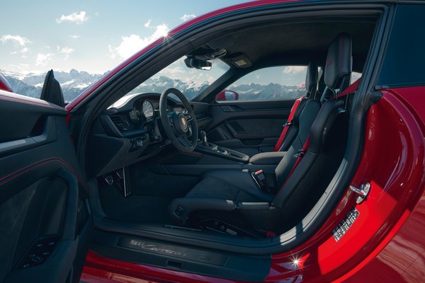 2022 Porsche 911 Carrera GTS Coupe Interior