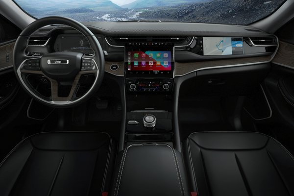 2023 Jeep Grand Cherokee 4xe 30th Anniversary Interior