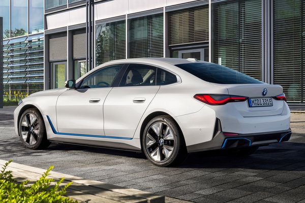 2023 BMW i4