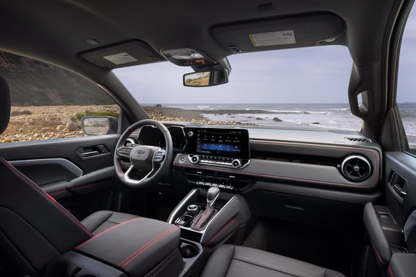 2023 Chevrolet Colorado Z71 Interior