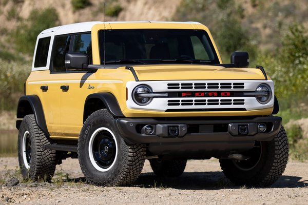 2023 Ford Bronco 4d Heritage edition