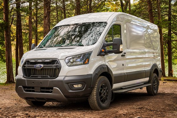 2023 Ford Transit Trail