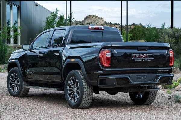 2023 GMC Canyon Denali