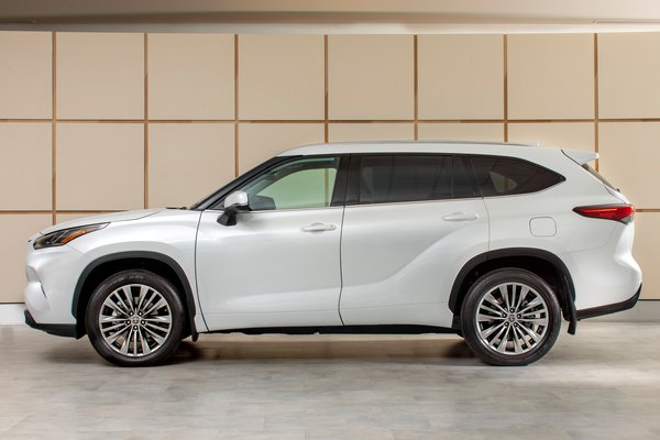 2023 Toyota Highlander Turbo