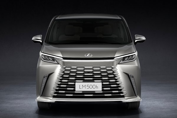 2023 Lexus LM