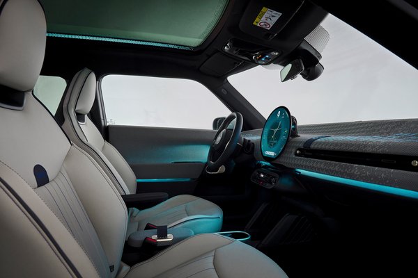 2025 Mini Cooper Hardtop Electric Interior