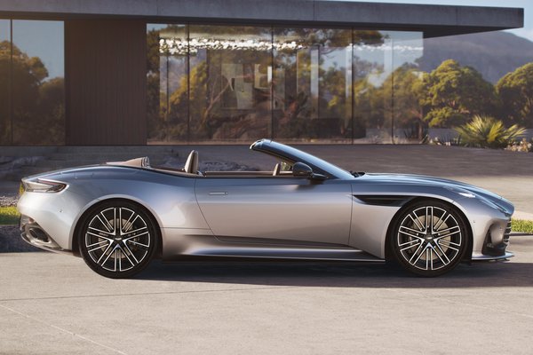 2024 Aston Martin DB12 Volante