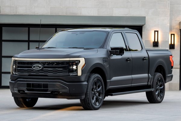 2024 Ford F-150 Lightning Platinum Black Edition