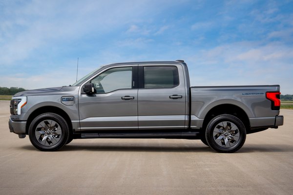 2024 Ford F-150 Lightning Flash