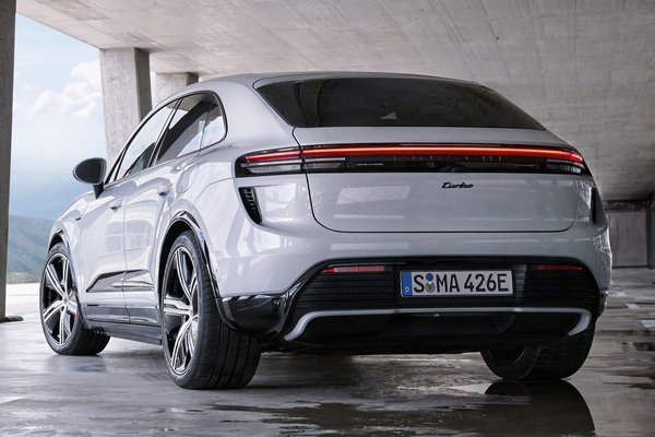 2024 Porsche Macan Turbo Electric