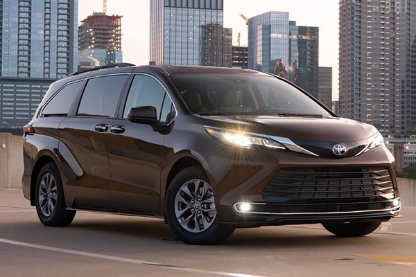 2024 Toyota Sienna XLE AWD