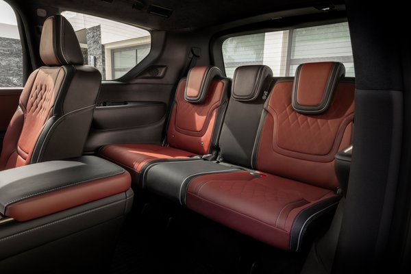 2025 Infiniti QX80 Interior