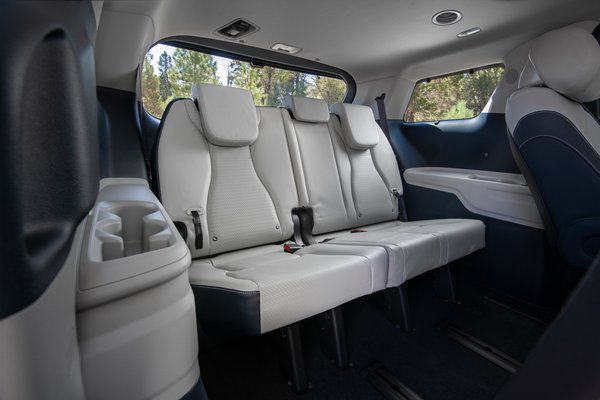 2025 Kia Carnival HEV Interior