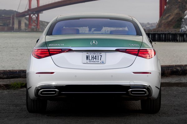 2026 Mercedes-Benz Maybach S 680 Edition Emerald Isle